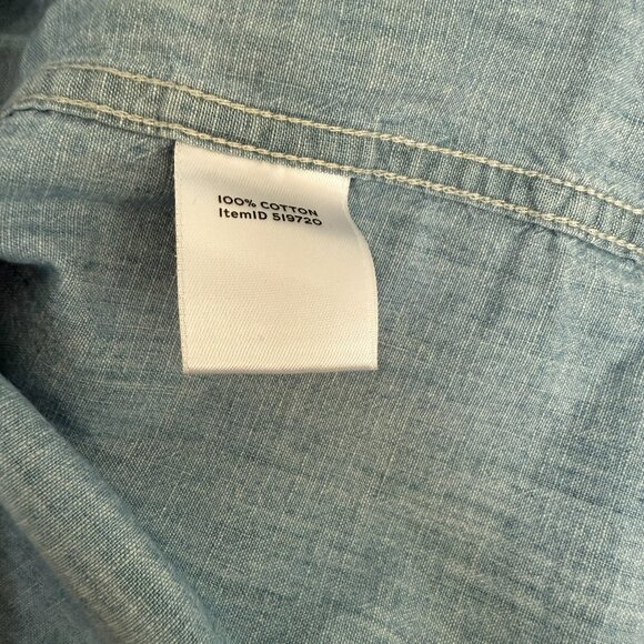 L.L. Bean Signature Chambray Short Sleeve Button Front Slim Fit L - Picture 4 of 4